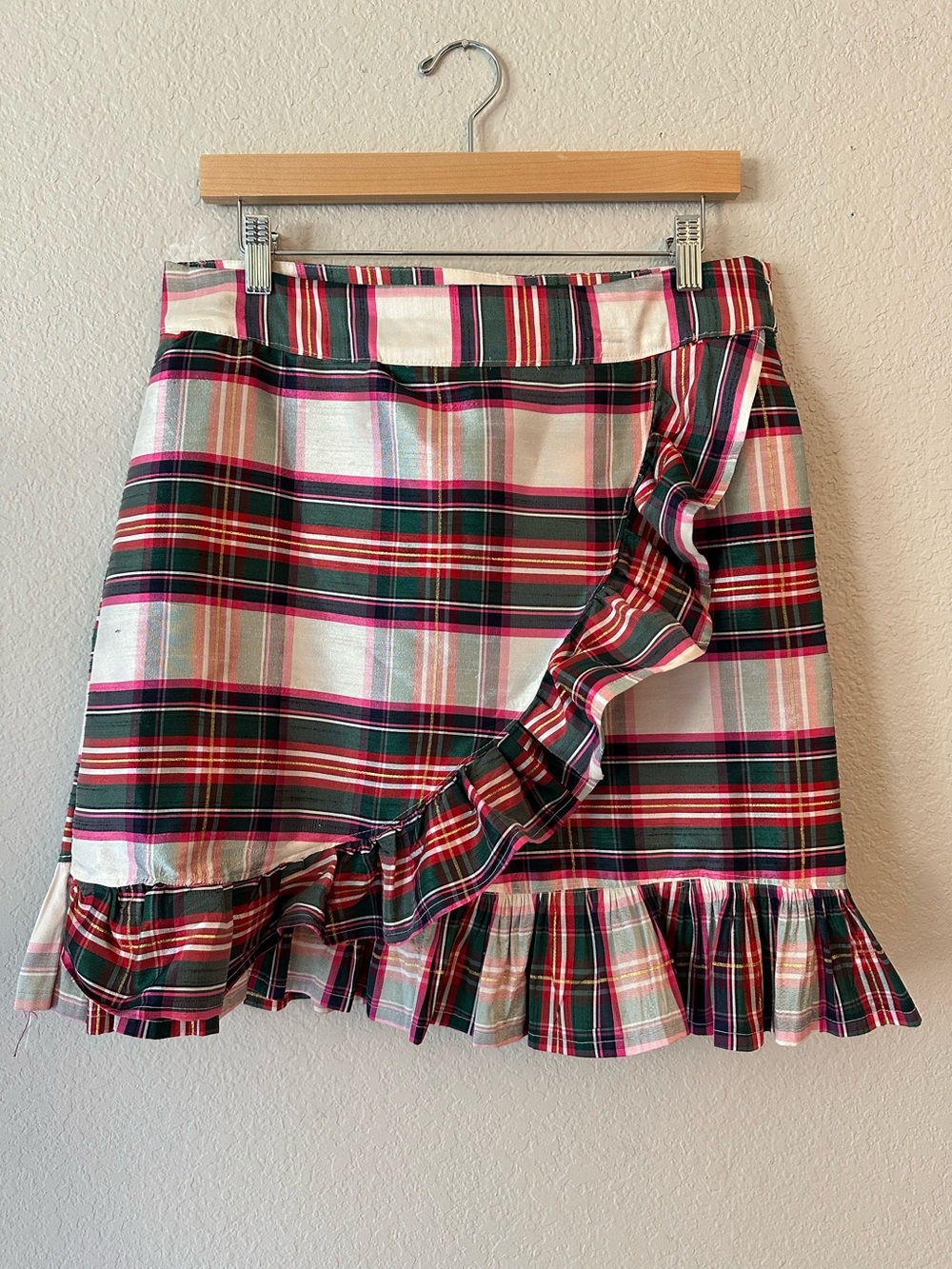 Crown & Ivy Plaid Ruffle Skirt Size 12 Preppy Holiday Tartan Mini Skirt